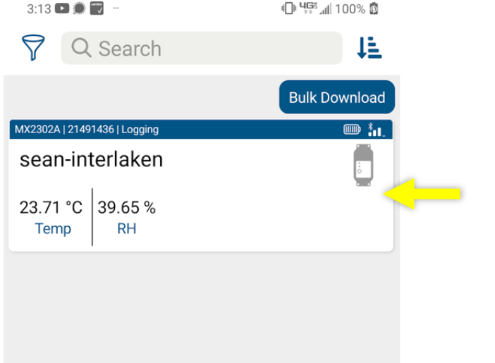 A bright yellow arrow that points to an example MX data logger in the HOBOconnect device list